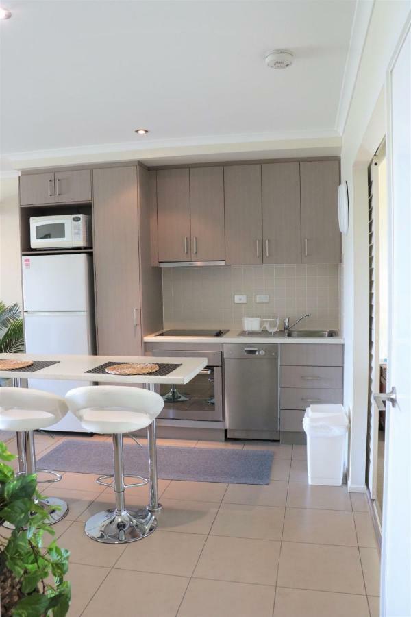 Watersons At Airlie Central Apartments Airlie Beach Exterior photo